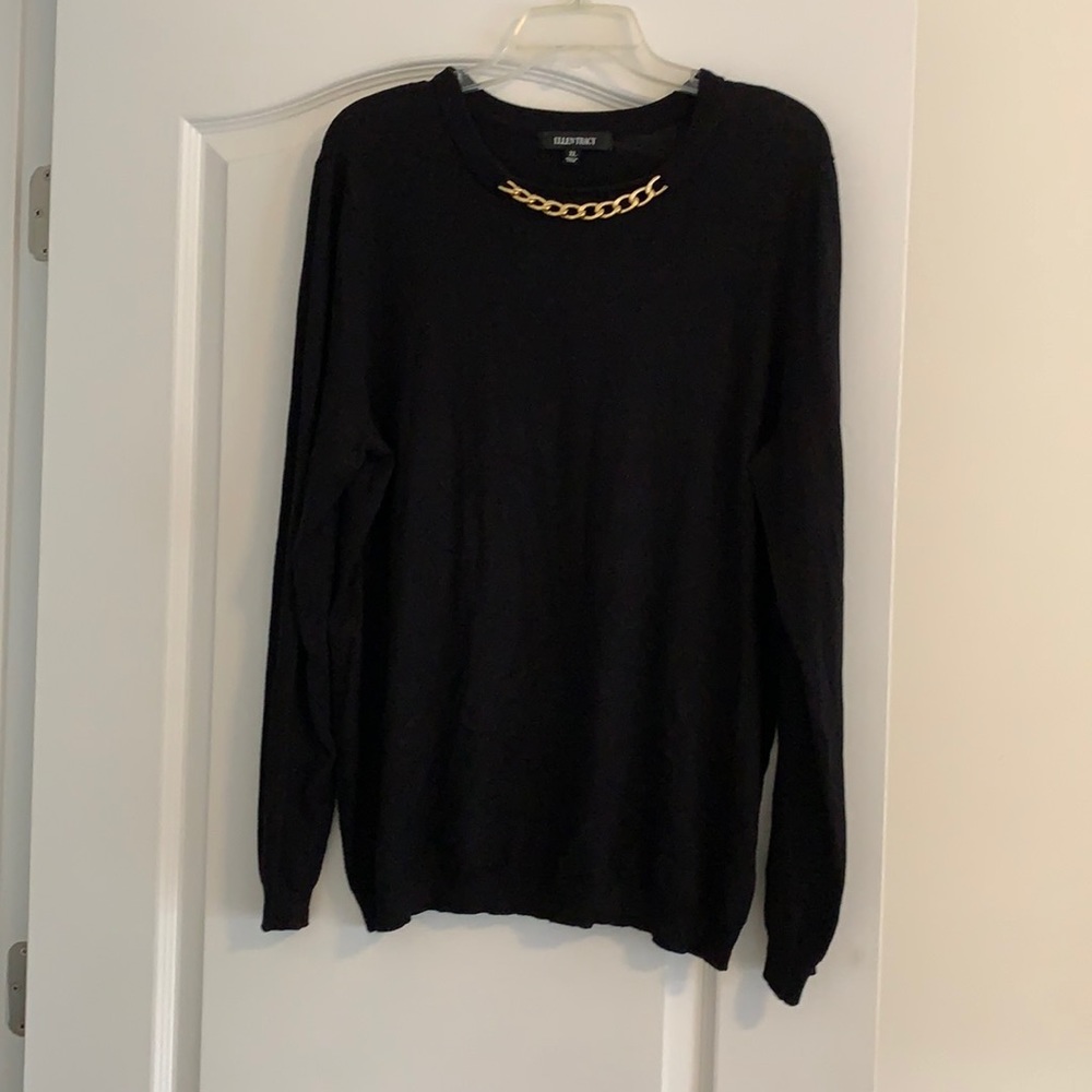 ELLEN TRACY black long sleeve top with a gold chain at the collar